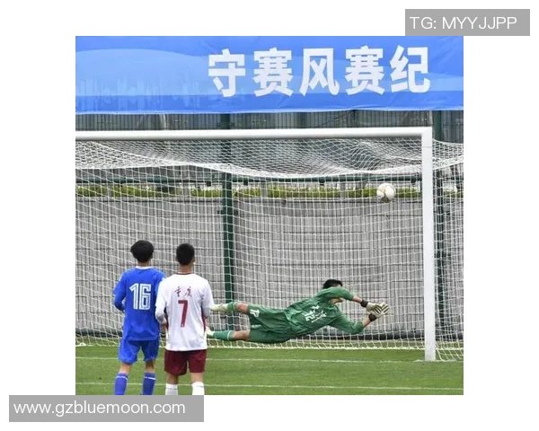 重庆足球队与杭州足球队的速度对决赛后分析与总结 重庆足球队与杭州足球队的速度对决赛后分析与总结